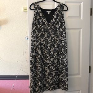 black and white printed dress
